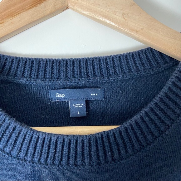 Striped GAP Sweater - Picture 3 of 5